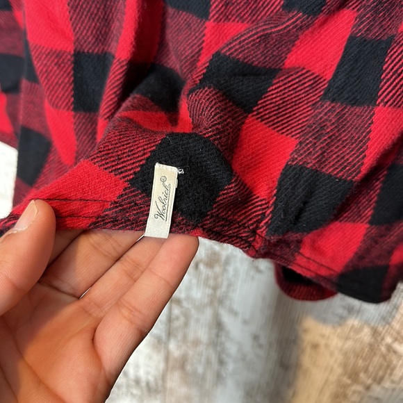 Woolrich Buffalo Plaid Button  Up Size M - Picture 4 of 5
